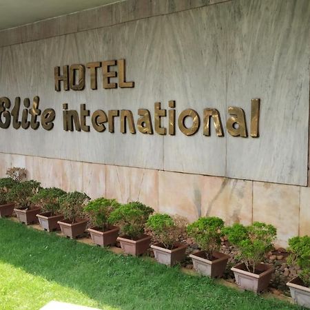 Hotel Elite International Thrissur Zewnętrze zdjęcie
