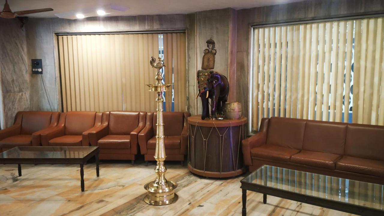 Hotel Elite International Thrissur Zewnętrze zdjęcie